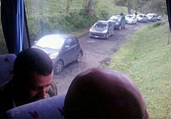 giornalisti
                          inseguono riunione riservata M5S