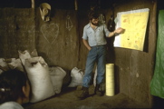 1981 - dando una "charla" 