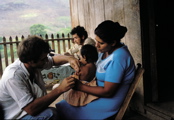 Nicaragua 1980-81 Vaccinando