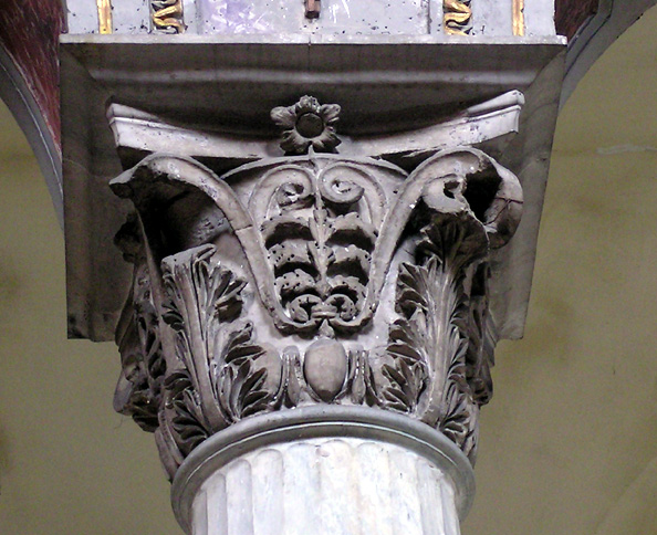 Capitello corinzieggiante asiatico di colonna, Roma, S.Nicola in Carcere