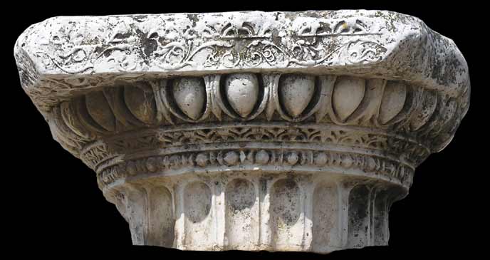 Capitello dorico decorato, Roma, arco Partico di Augusto