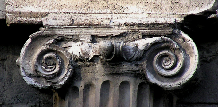 Capitello ionico di semicolonna, Roma, Tempio di Portuno (della Fortuna Virile)