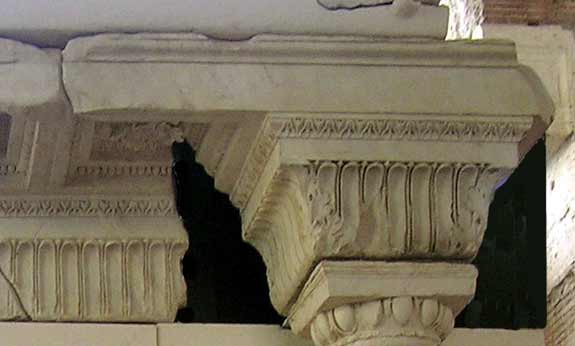 Coronamento con soffitto, da Roma, attico dei portici nel Foro di Augusto
