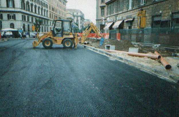 rinforzo della pavimentazione stradale di Piazza Risorgimento Roma