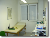 Una delle sale visita dello studio medico Claudio Giorgi