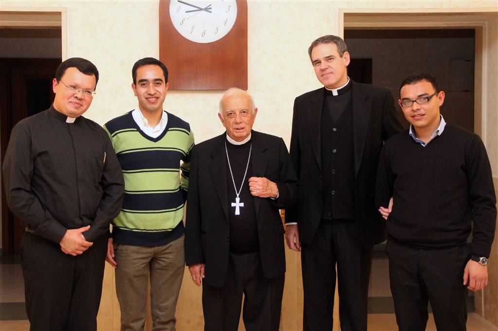 Un nuovo Cardinale visita i suoi figli seminaristi