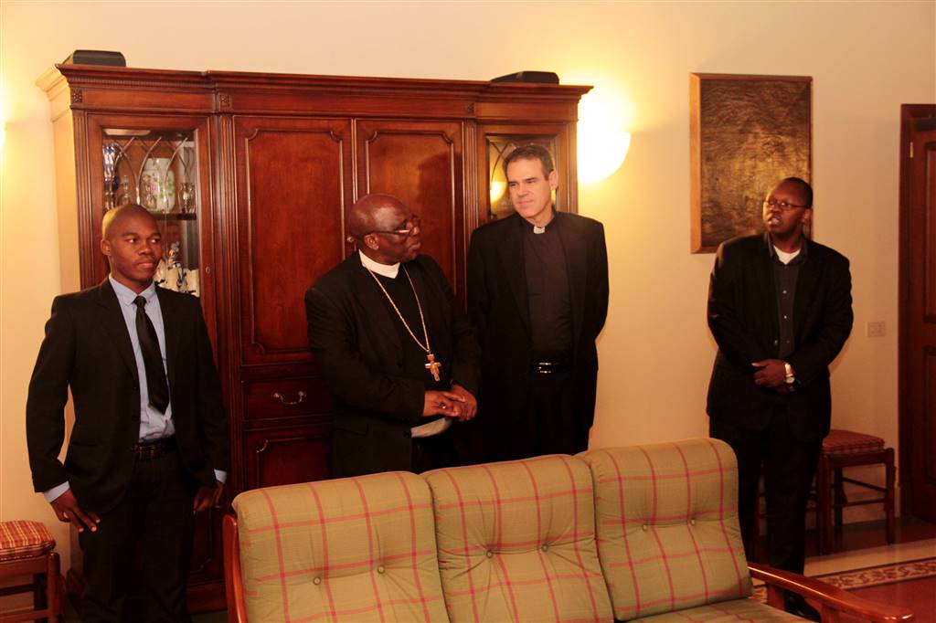 Un vescovo sudafricano in visita al Collegio Sedes Sapientiae